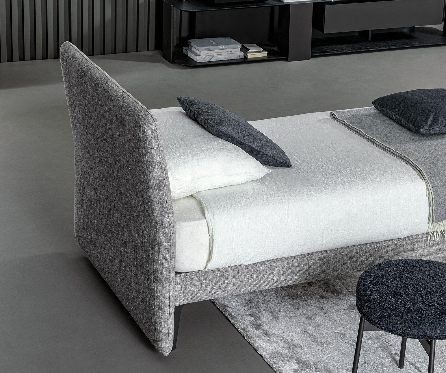 Tonight, Tonight air single bed