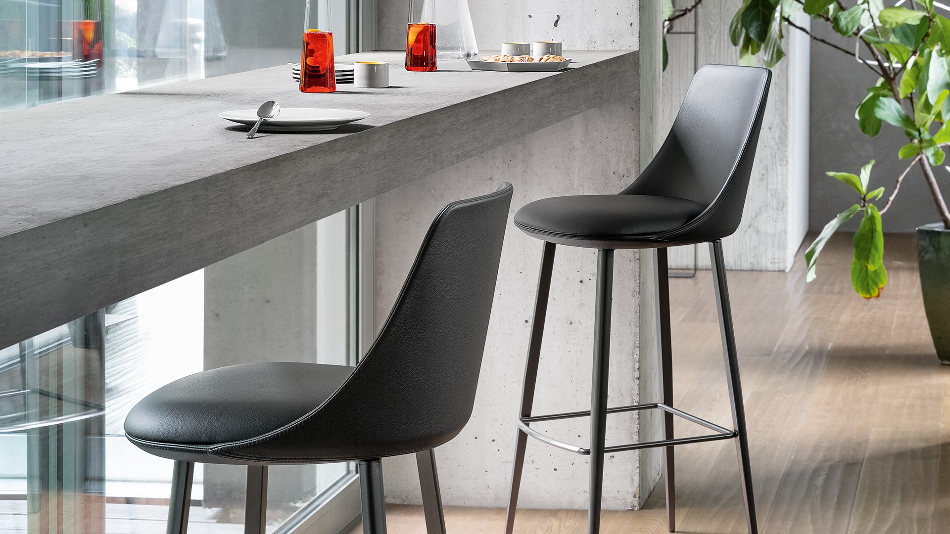 bonaldo-sgabelli-itala-too-main-slider-01