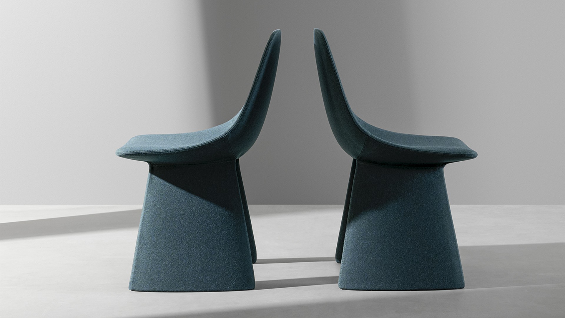 bonaldo-sedie-agea-main-slider-02