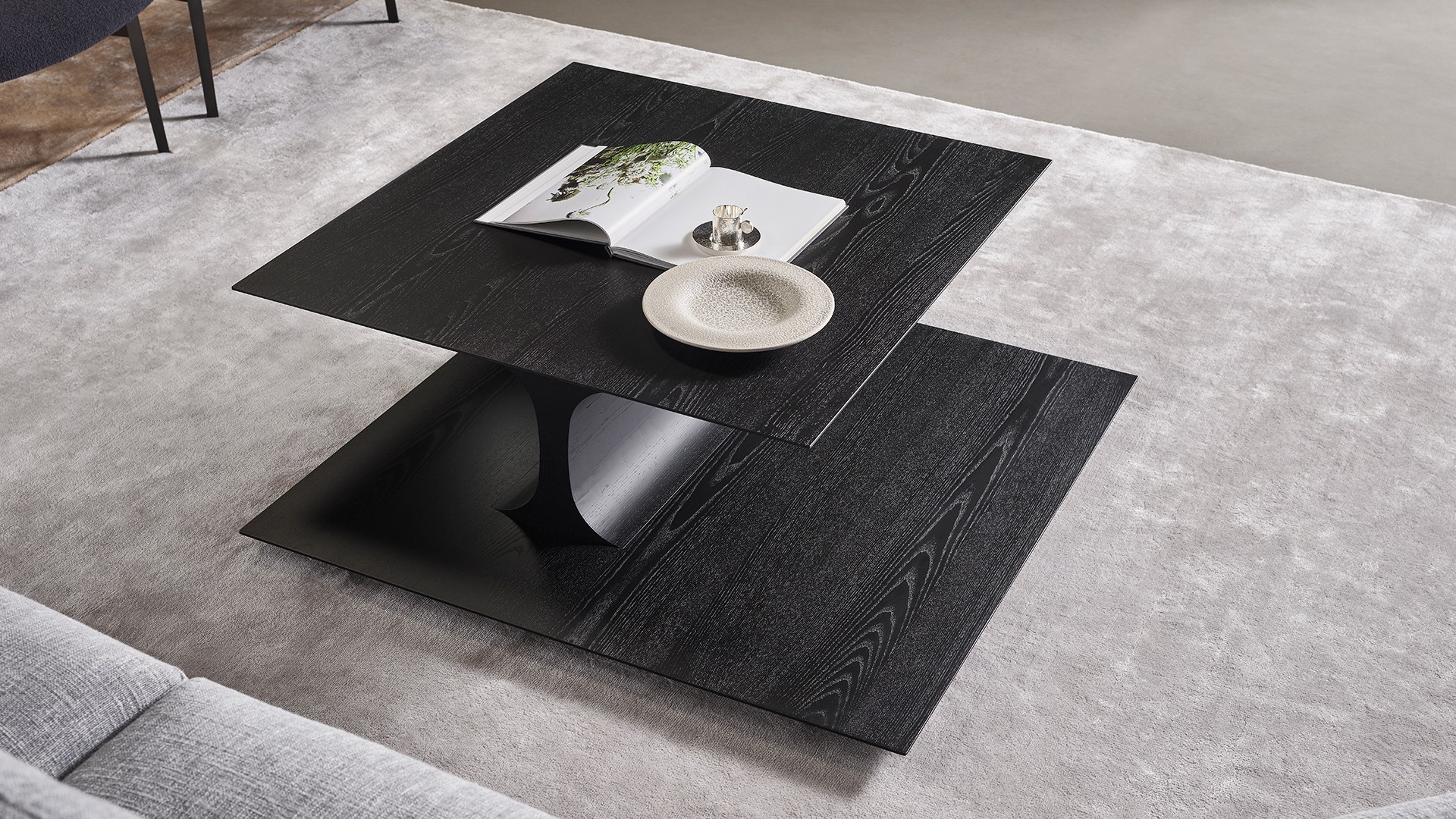 bonaldo-tavolini-kasumi-main-slider