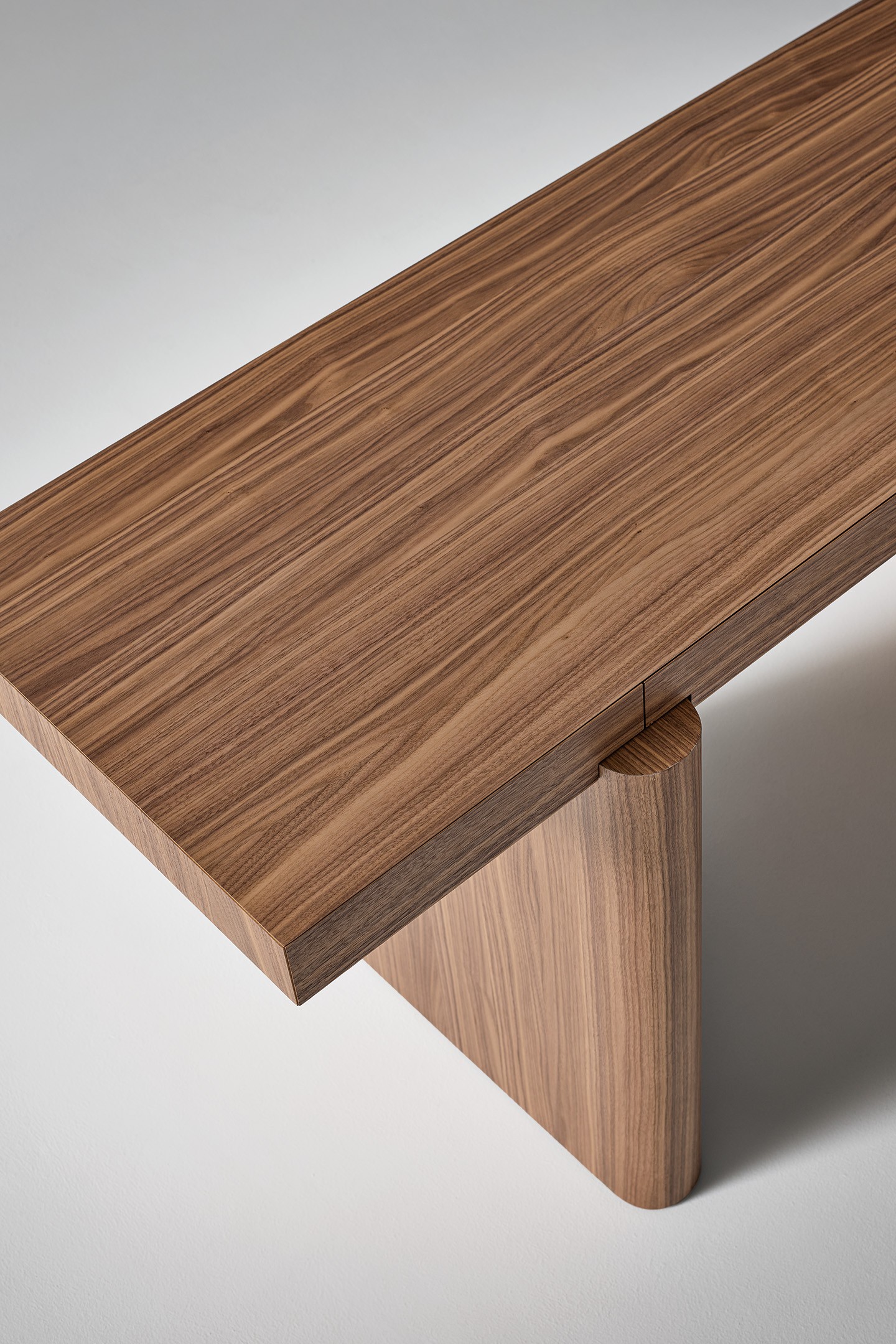 bonaldo-complementi-blocco-desk-gallery-03