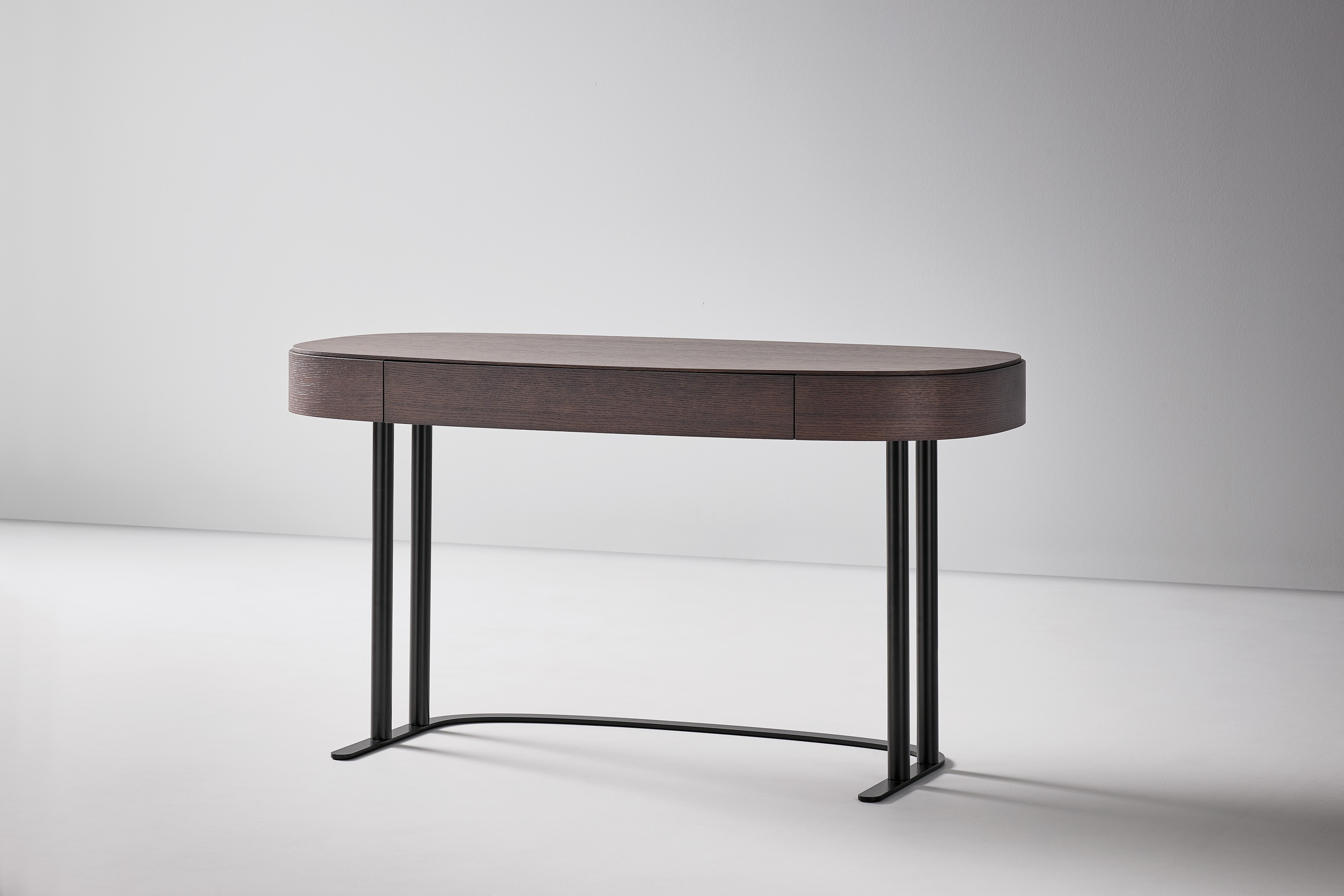 bonaldo-complementi-isabey-desk-gallery-01