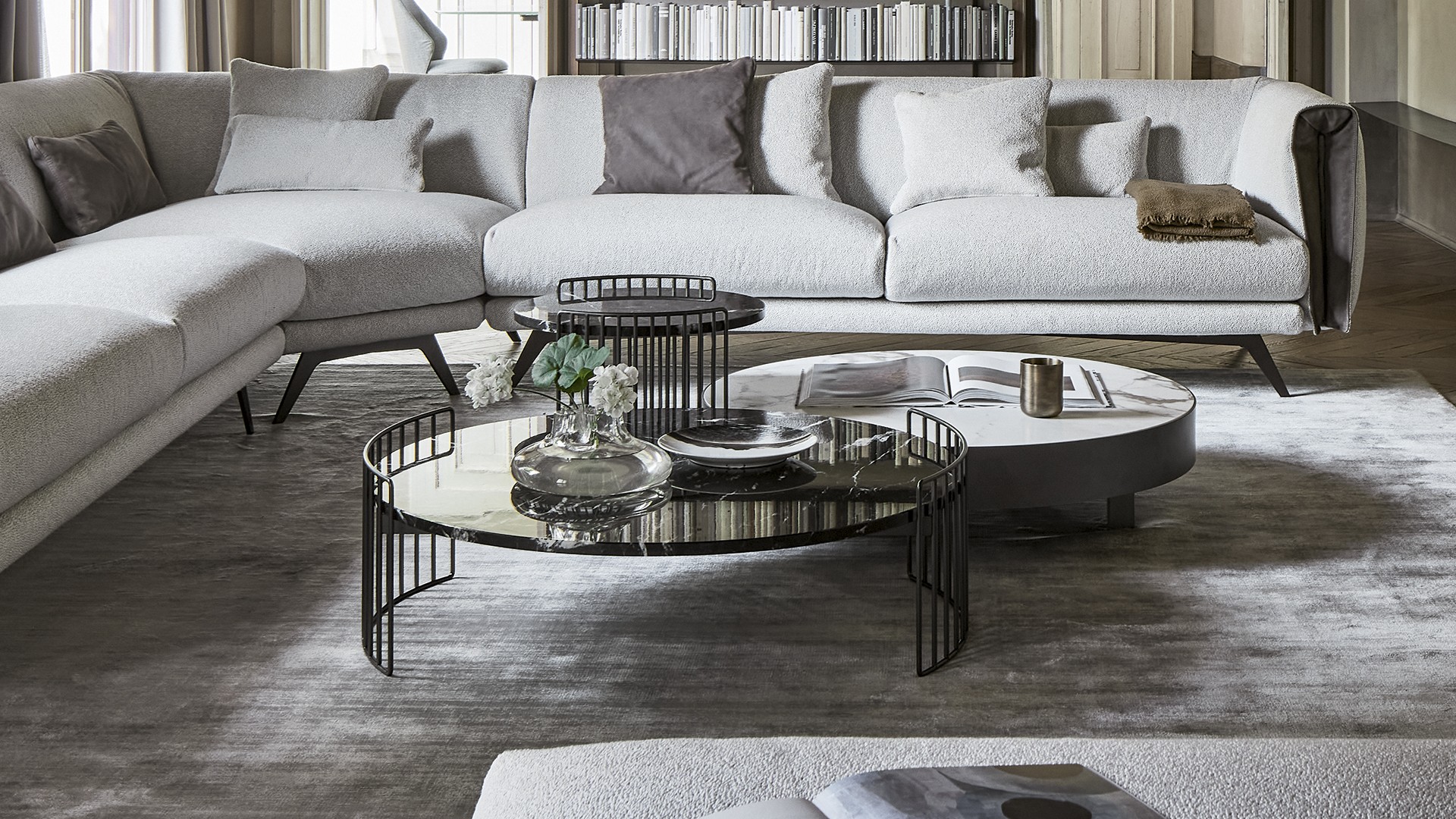 bonaldo-tavolini-harpe-main-slider-03