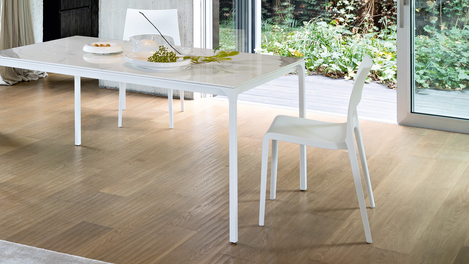 bonaldo-sedie-in-plastica-idole-main-slider-02