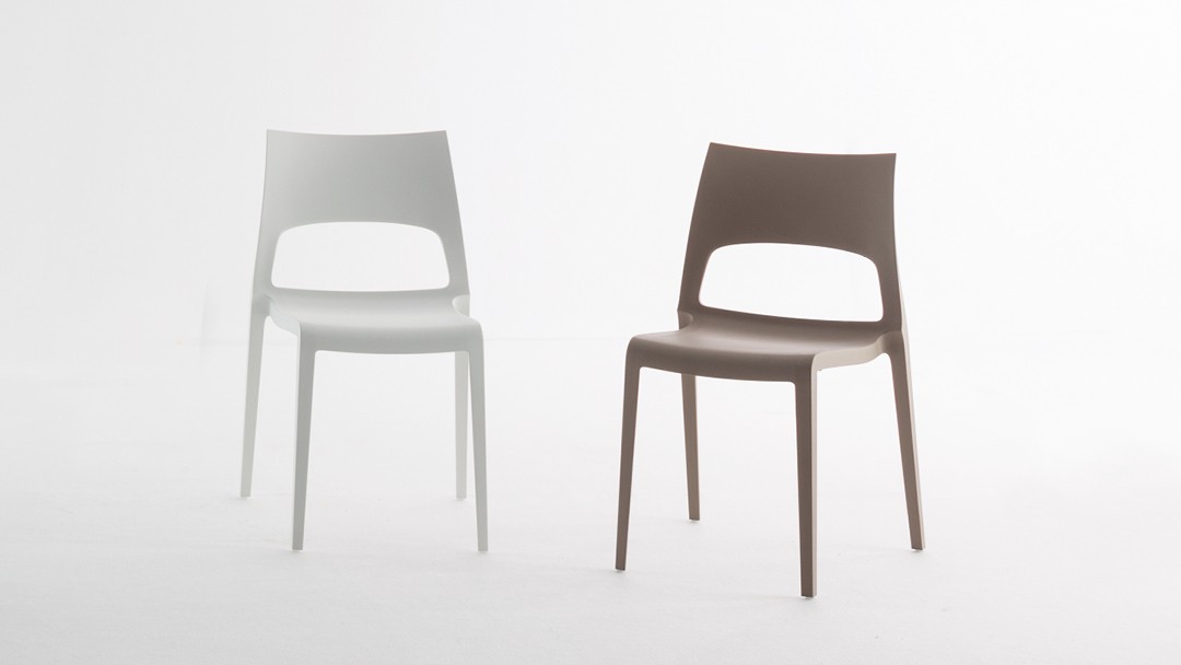 bonaldo-sedie-in-plastica-idole-gallery-01-4.jpg