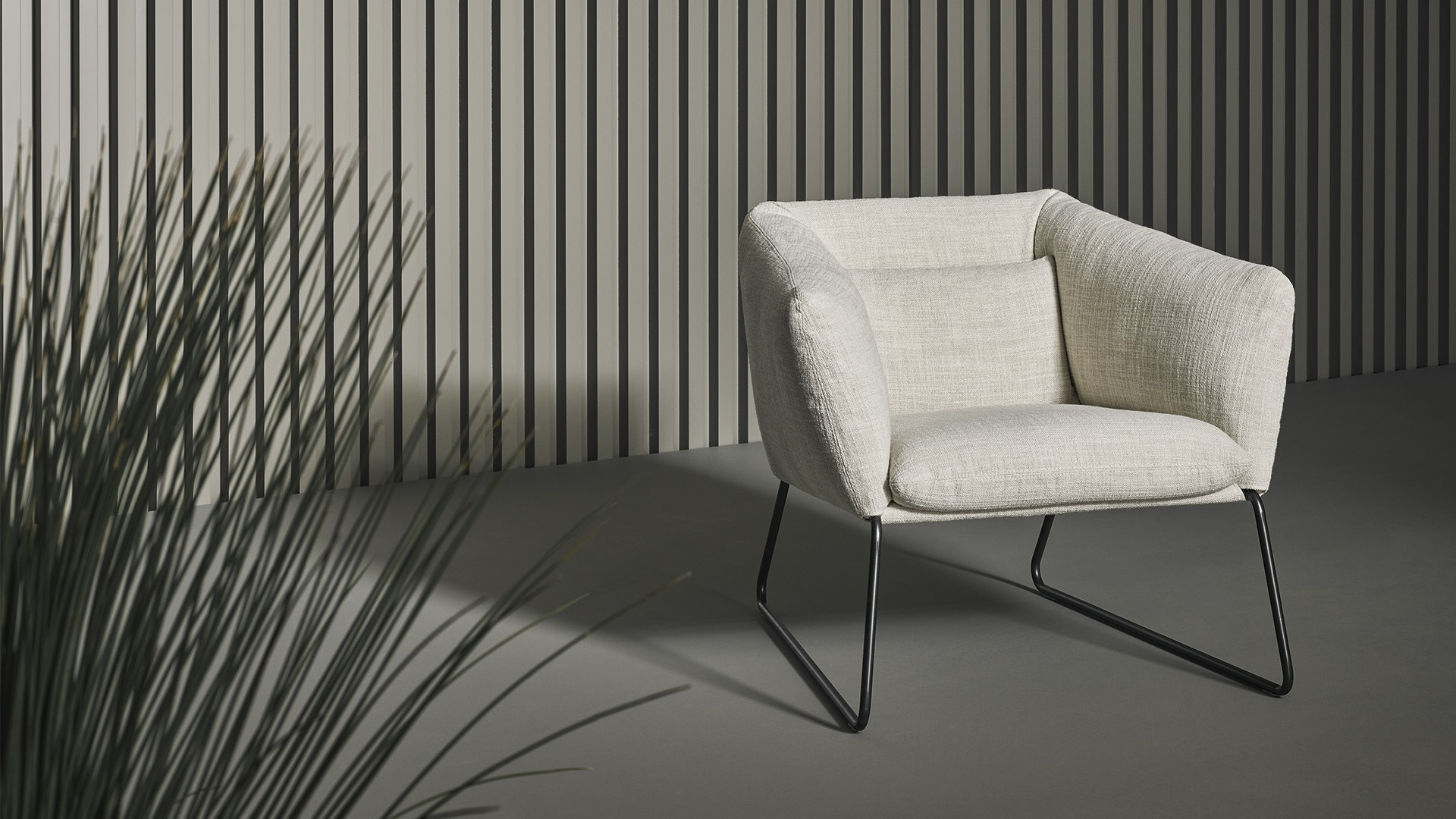 bonaldo-poltrone-nikos-armchair-main-slider-02
