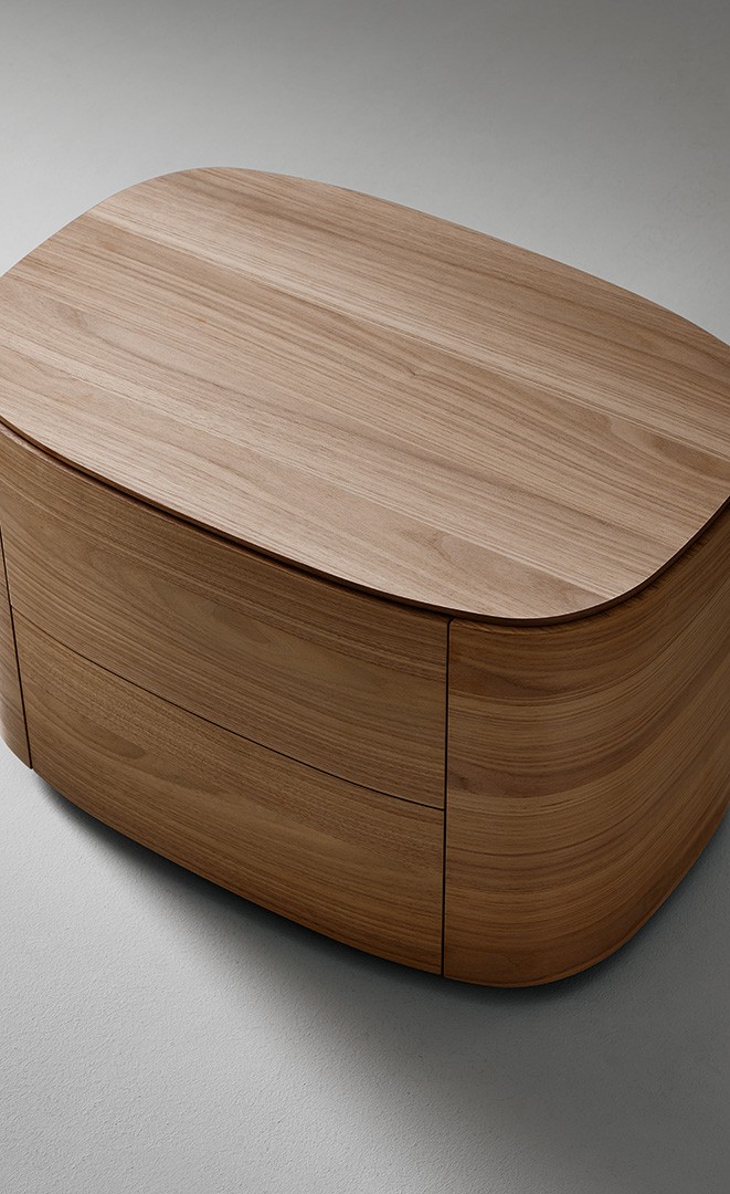 Isabey bedside table