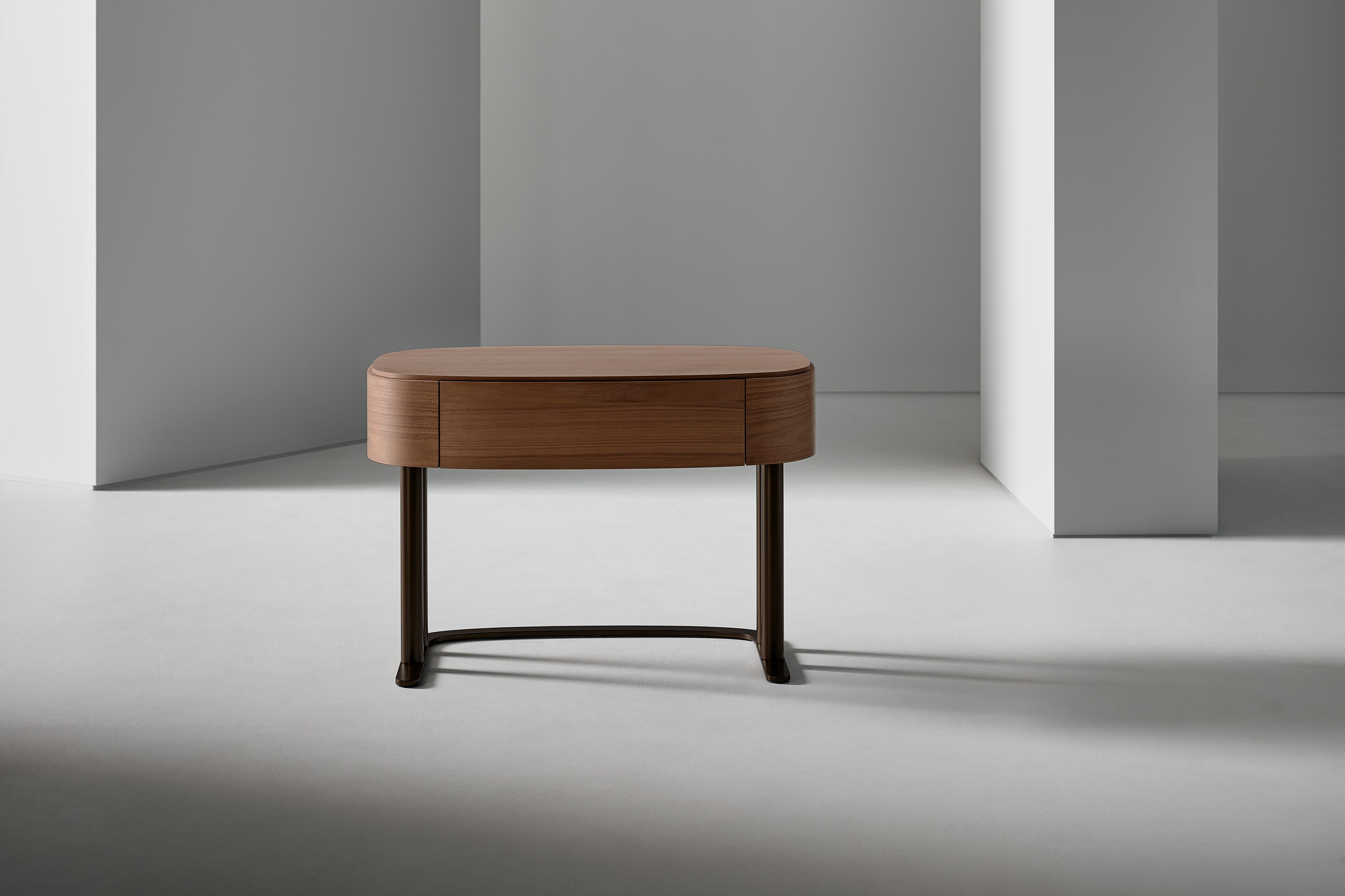 bonaldo-complementi-letti-isabey-bedside-table-gallery-02